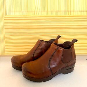 Dansko Frankie clogs